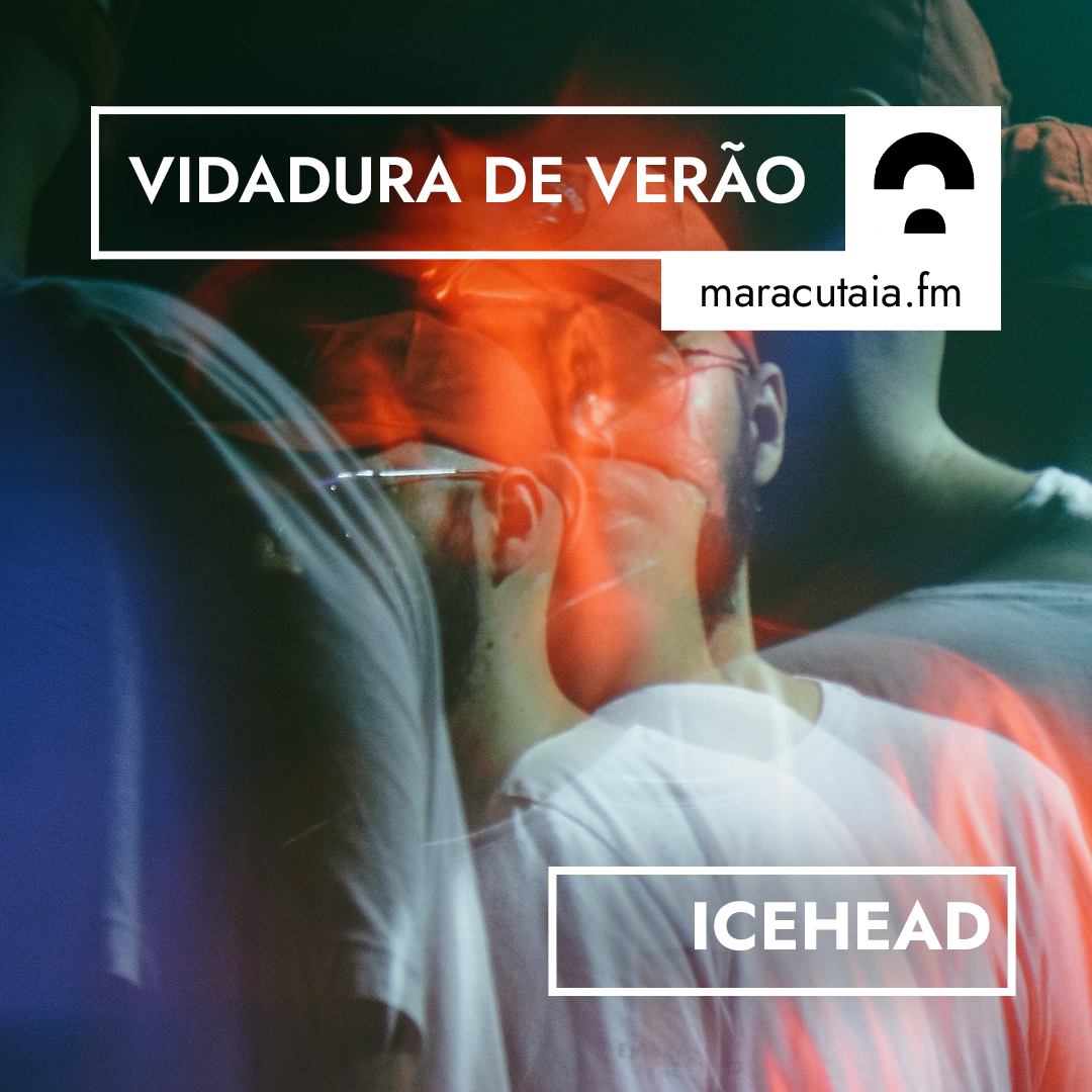 Andando de Meia por Icehead